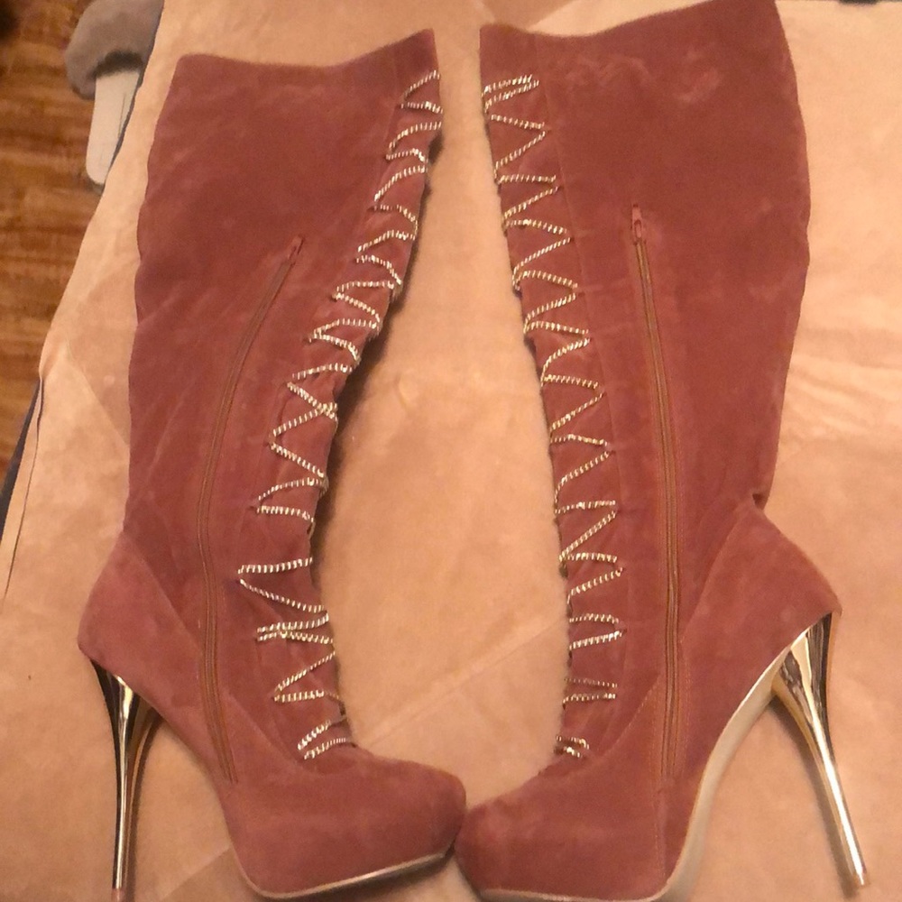 Barely worn in great condition sky high gold accented faux suede brown boots